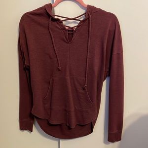 Athletic burgundy long sleeved shirt